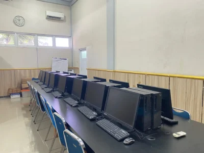 Lab Komputer Sekolah Alam Citra Insani 3