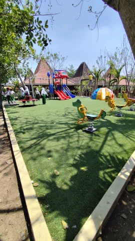 Playground Sekolah Alam Citra Insani 0
