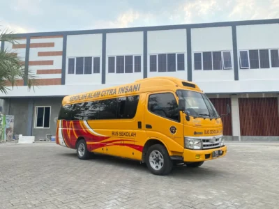 Shuttle Bus Sekolah Alam Citra Insani