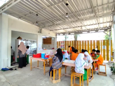 Kantin Sekolah Alam Citra Insani