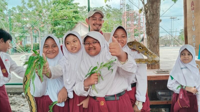 Siswa SACI bersama komunitas Arsotic